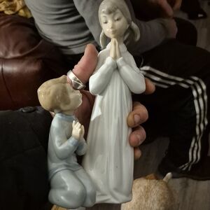 Porcelain Praying Children Figurine